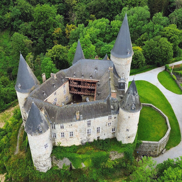 Château de Vêves en Belgique