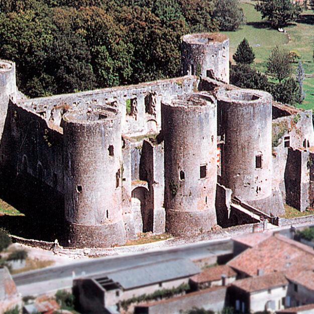 Château de Villandraut