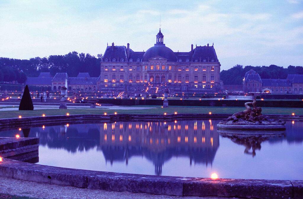 Château de Vaux-le-Vicomte éclairé aux chandelles