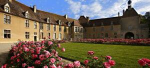 Cour d'Honneur Europe, Bourgogne, France, château d'Epoisses, Visites Parc et jardin